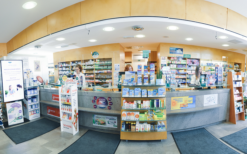 Lekarna Mengeš (notranjost)