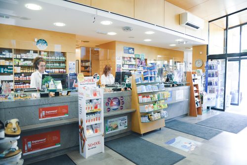 Lekarna Mengeš (notranjost)