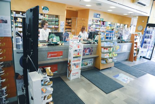 Lekarna Mengeš (notranjost)